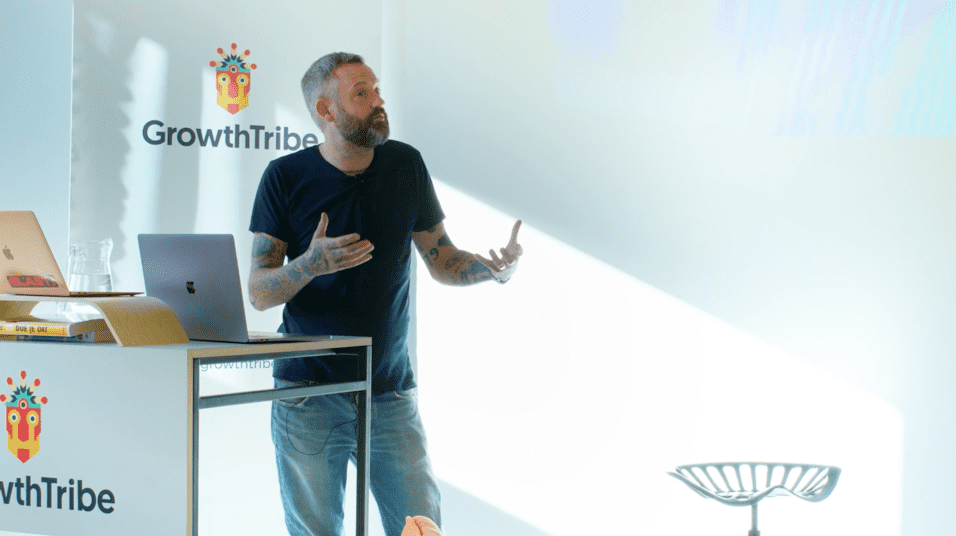 Robin van der Kaa is a multi-disciplinary creative director and brand strategist. We had the chance to have him at Growth Tribe for a super interesting talk about The Value of Creativity for Business. Watch the replay today. 
